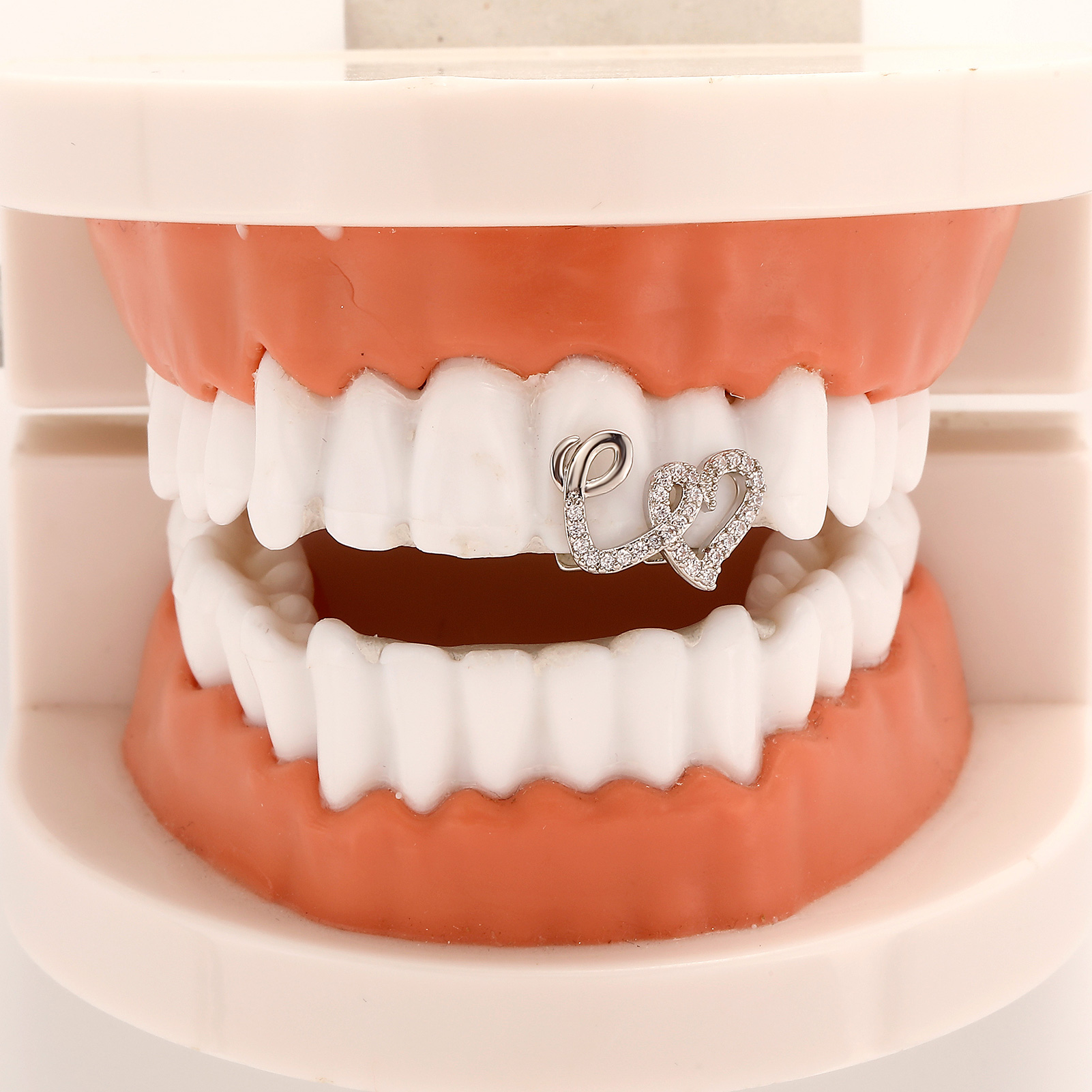 TOPGRILLZ Double Heart Teeth C - Body Jewelry For Men recension och pris